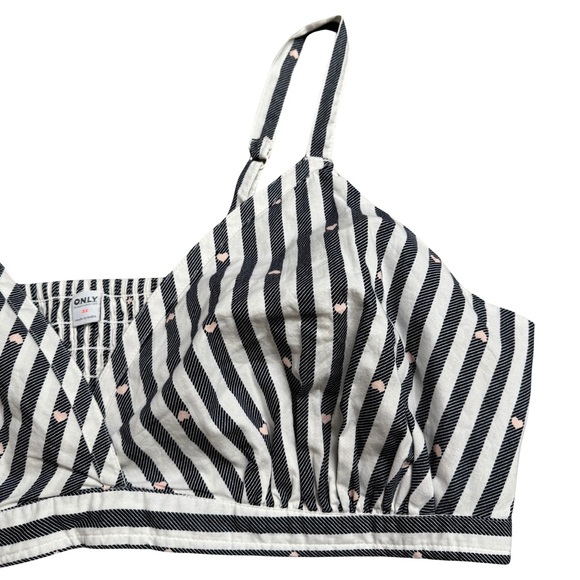 Old Navy Striped Mocked Cross-Front Poplin Bralette Pink Hearts Valentine’s Day - Picture 5 of 10